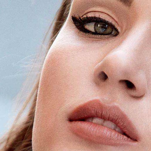 how to perfect winged eyeliner