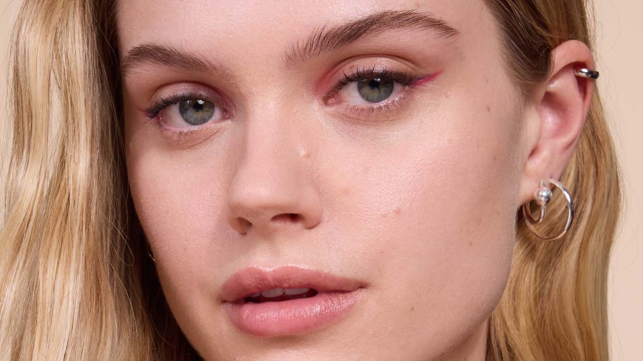 Maybelline Lifter Serum Concealer - Before application