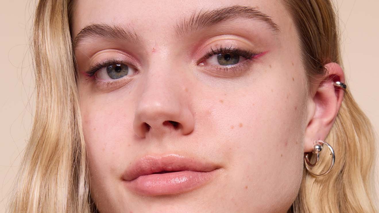 Maybelline Lifter Serum Concealer - Before application