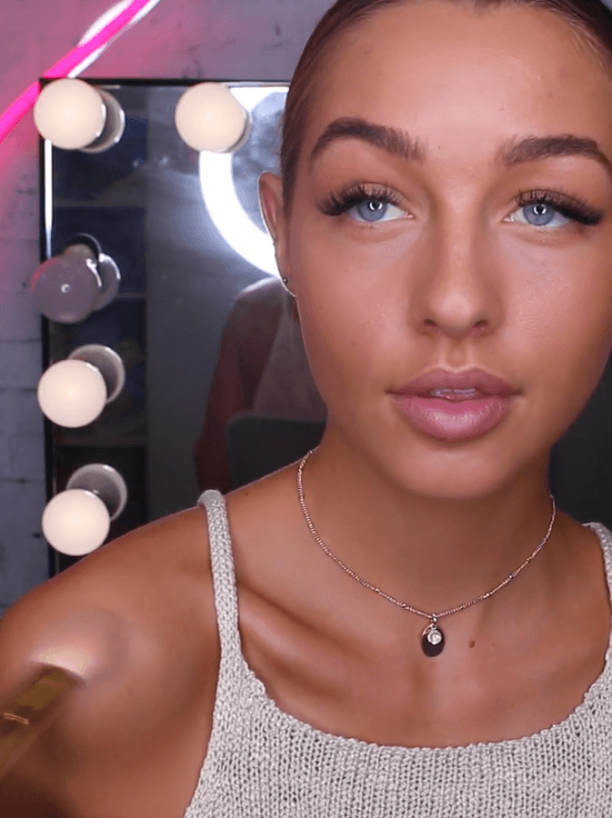 Sammy Robinson Chrome Makeup Look Maybelline 4