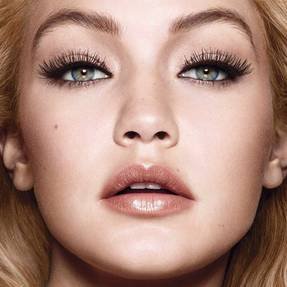 pushup drama gigi hadid beautyimage 1x1
