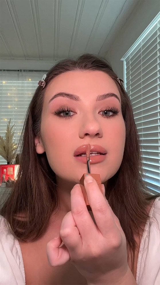 -/media/project/loreal/brand-sites/mny/apac/au/tips-and-trends-2024/article-thumbnail/makeup-tips-article-thumbnail-espresso-makeup.jpg?rev=-1
